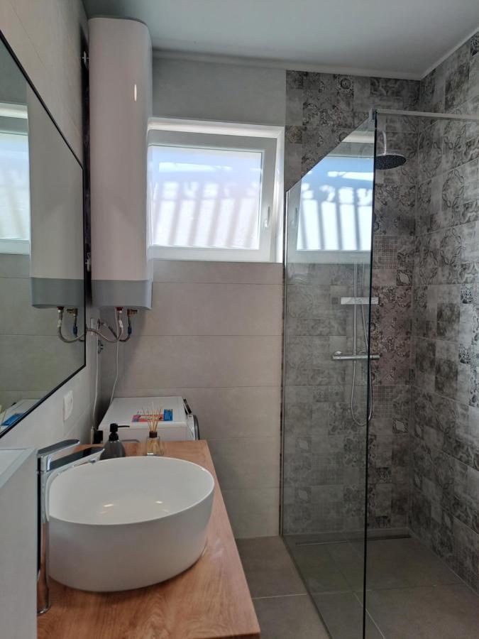 Apartman Borna Vrbnik  Εξωτερικό φωτογραφία